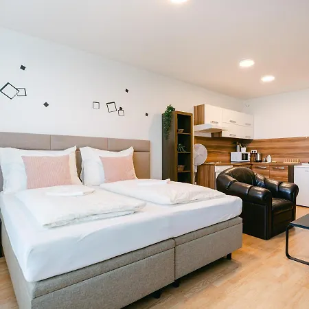 Flora Cozy By Chors * Pozsony